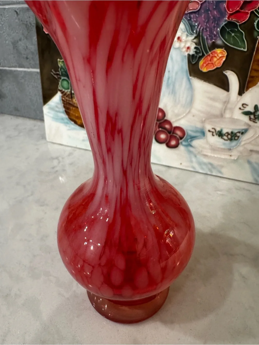 Vintage Red Swirl Art Glass Bud Vase Ruffled Rim 6” - Picture 4 of 6